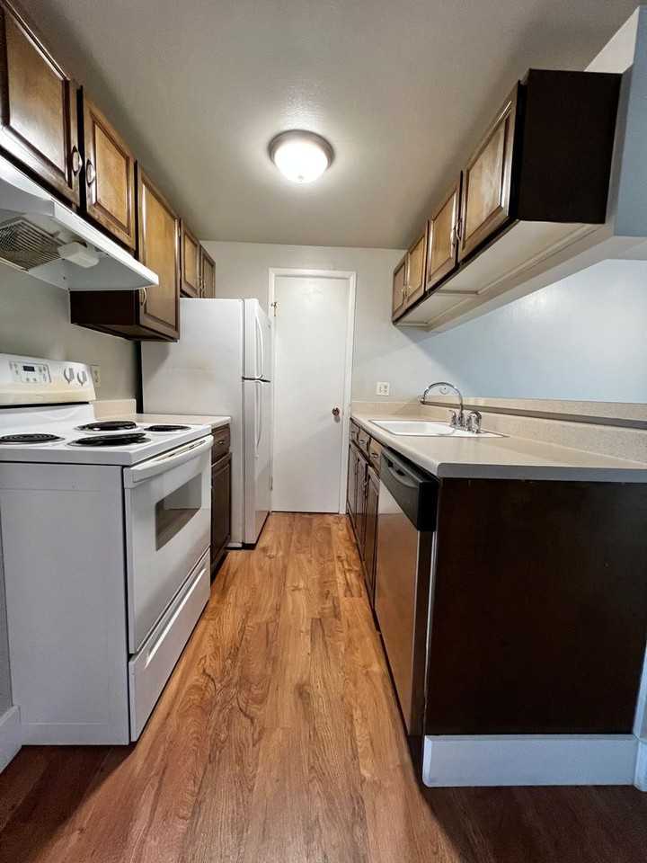 Robertson1005 (KC-JF) - Photo 5 of 29