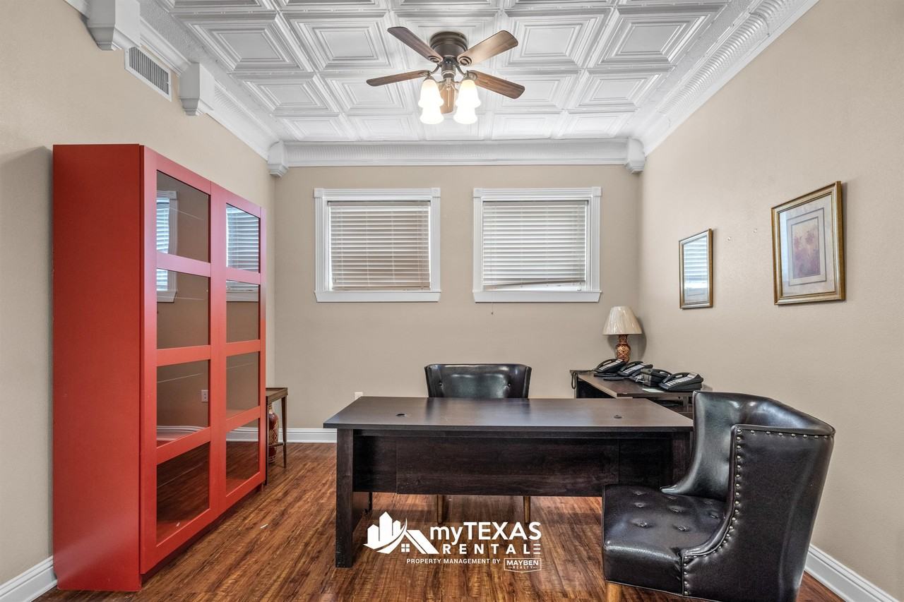 132 Jefferson St #1 - Photo 3 of 9