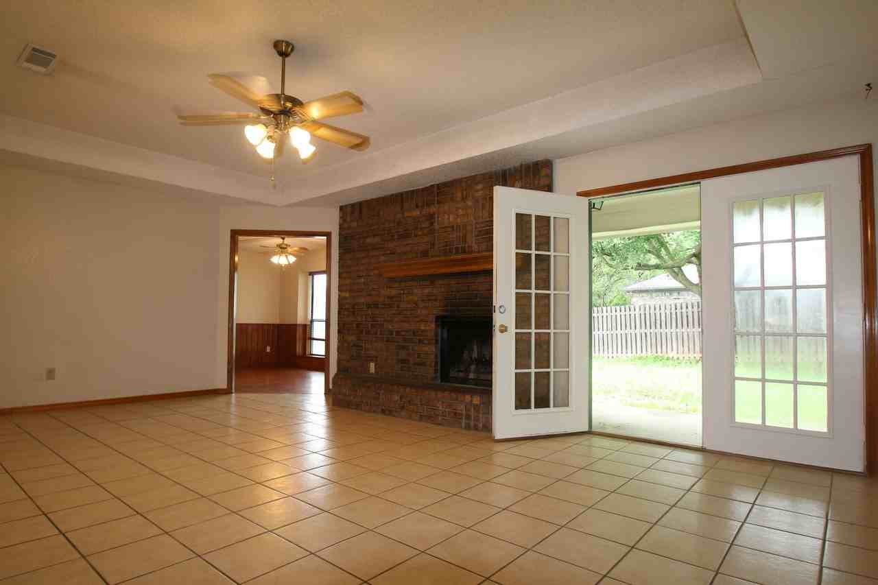 420 Birchwood Ln - Photo 2 of 33