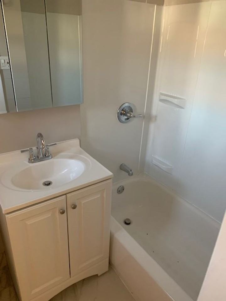 44 Wood - Photo 2 of 5