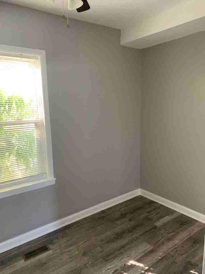 44 Wood - Photo 3 of 5