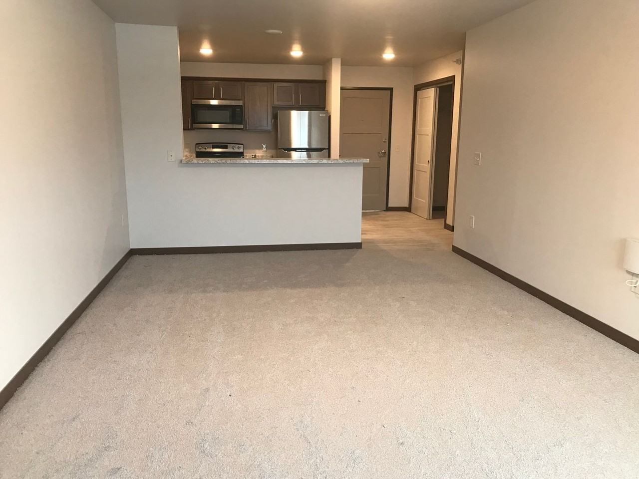 Falcon Apartments 1 - Photo 3 of 15