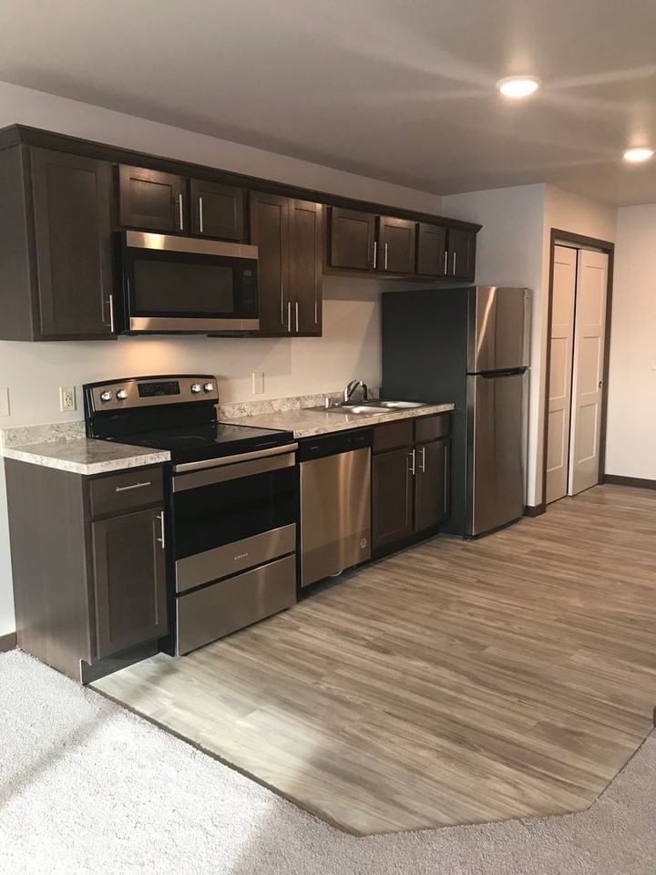 Falcon Apartments 2 - Photo 2 of 15