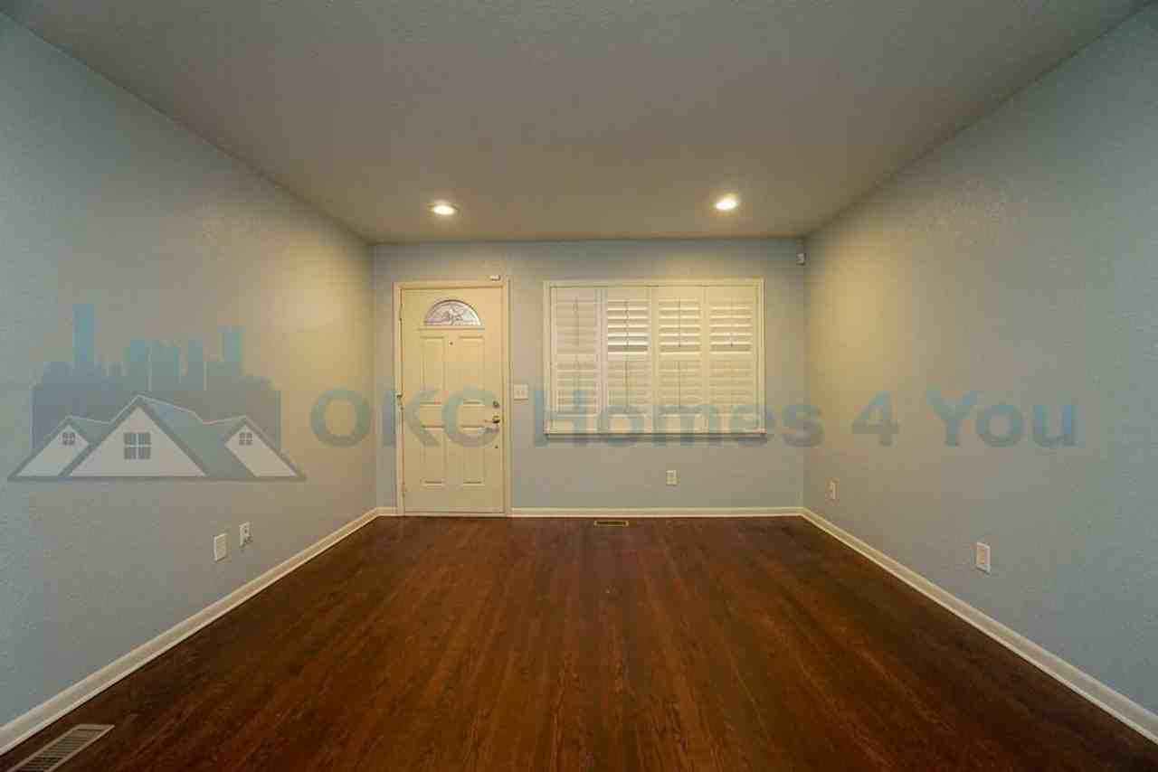 2544 Nw 46th St - Photo 2 of 25