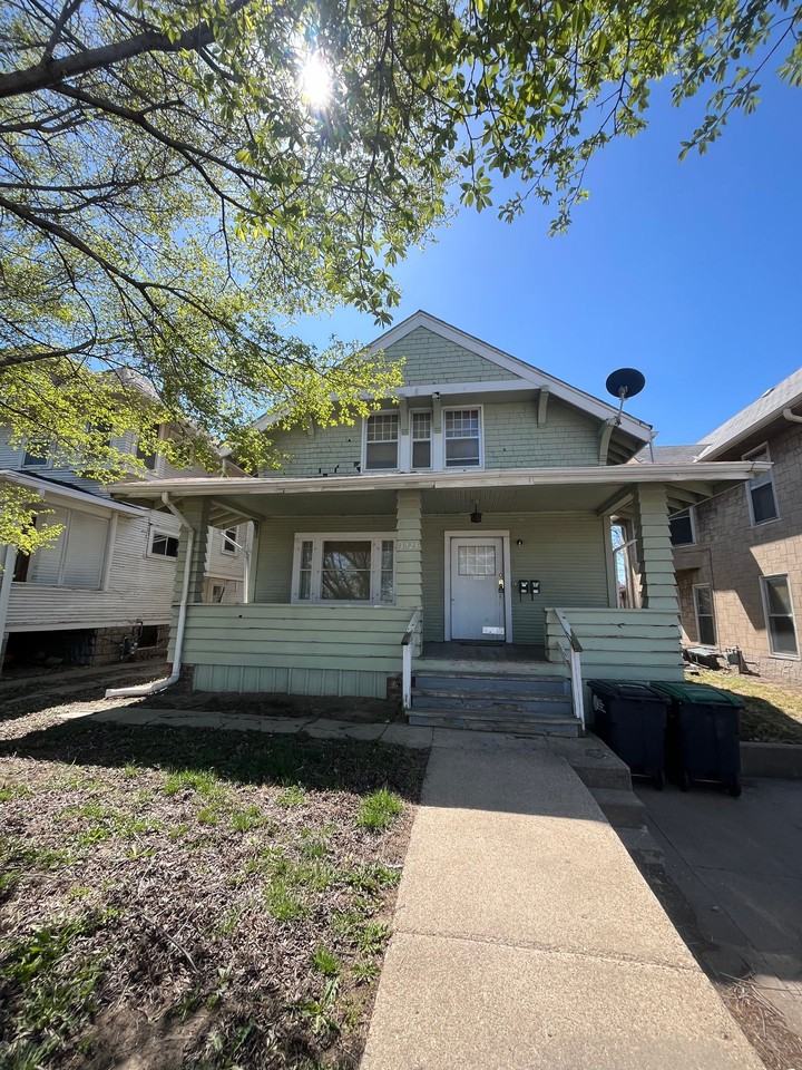 3025 California Street - Photo 2 of 5