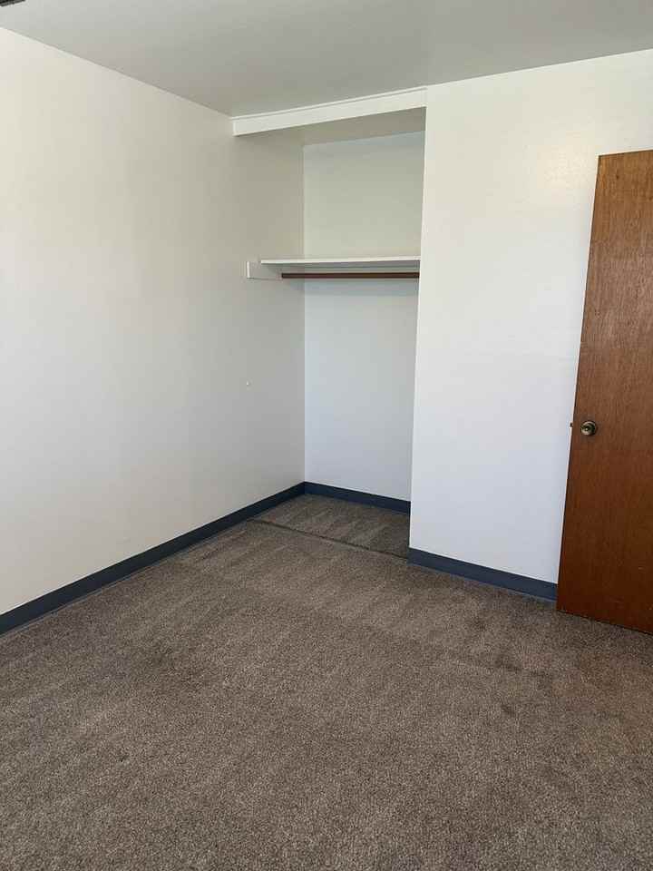 812 Lindberg Ln - Photo 7 of 10