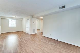 Mason Arms Apartments - Photo 1 of 1