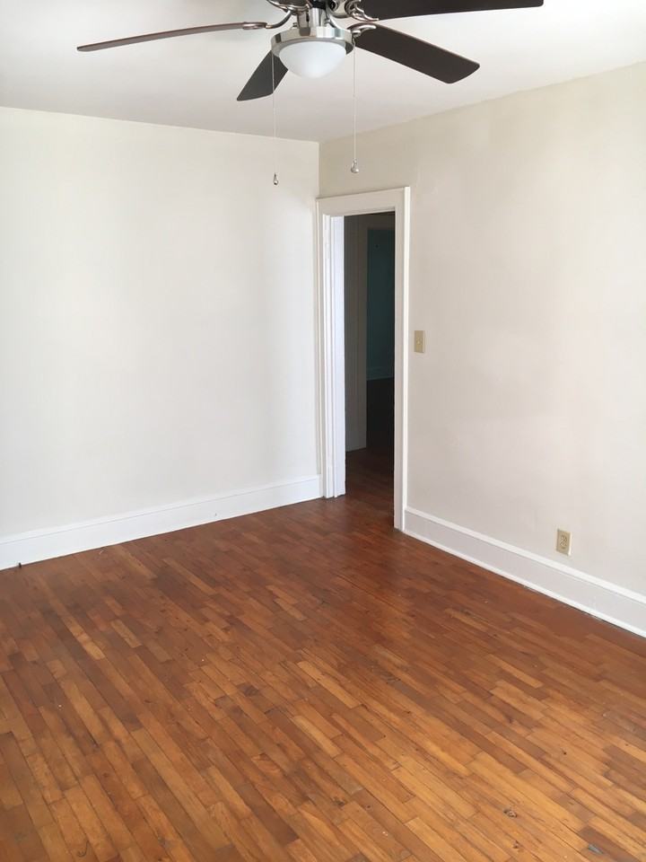 4 Whiteway Dr Nw - Photo 2 of 9