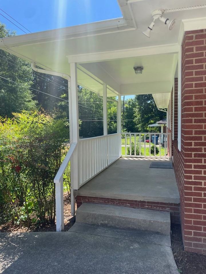 4778 Huntingwood Rd - Photo 3 of 24