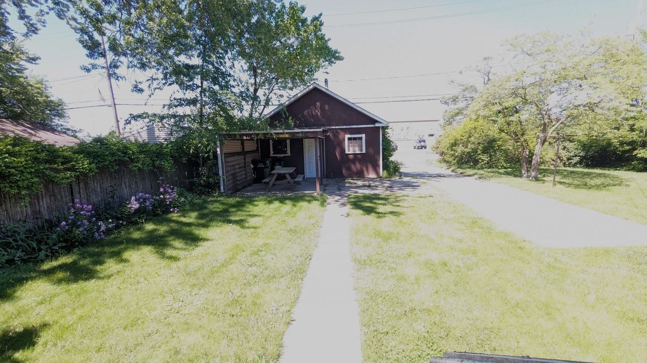 1879 Nevada St - Photo 2 of 13
