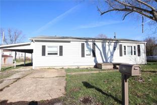 205 Debbie Ln - Photo 1 of 1