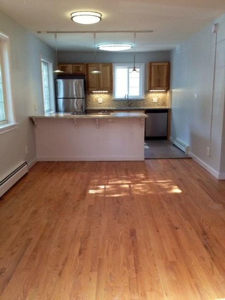 2401 Walnut St - Photo 2 of 16