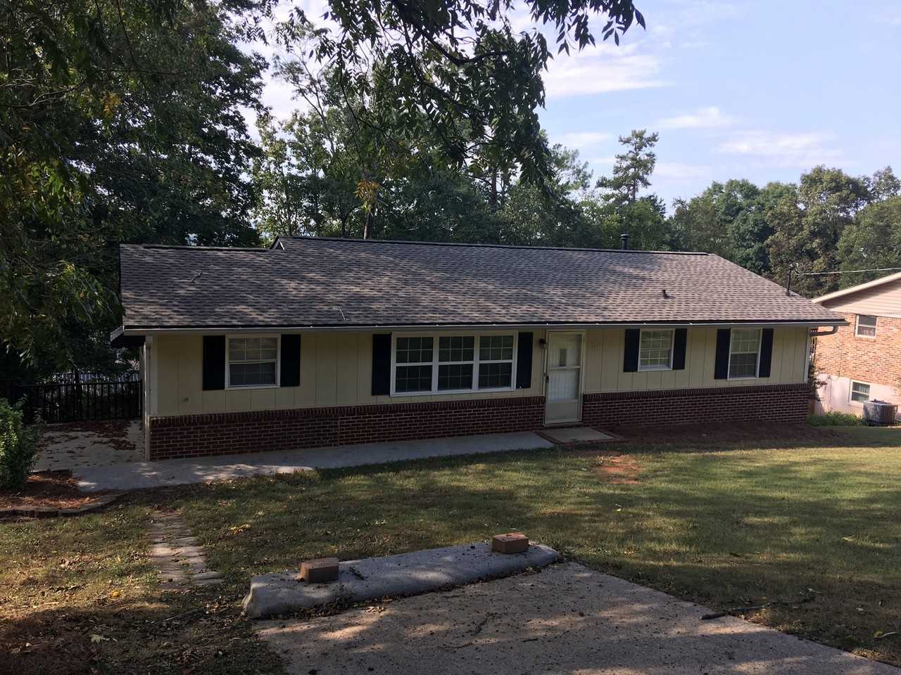 318 Alfred Ave Se - Photo 2 of 30