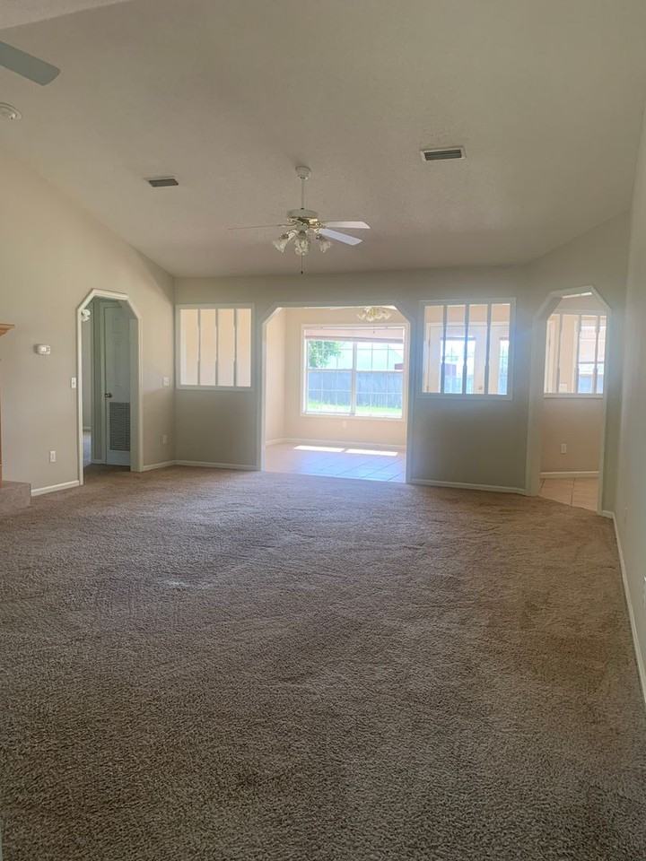 117 Britt Dr - Photo 3 of 16