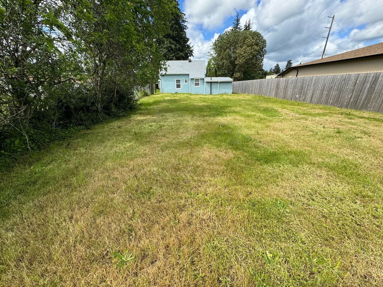 114 E Alaska Way - Photo 2 of 11