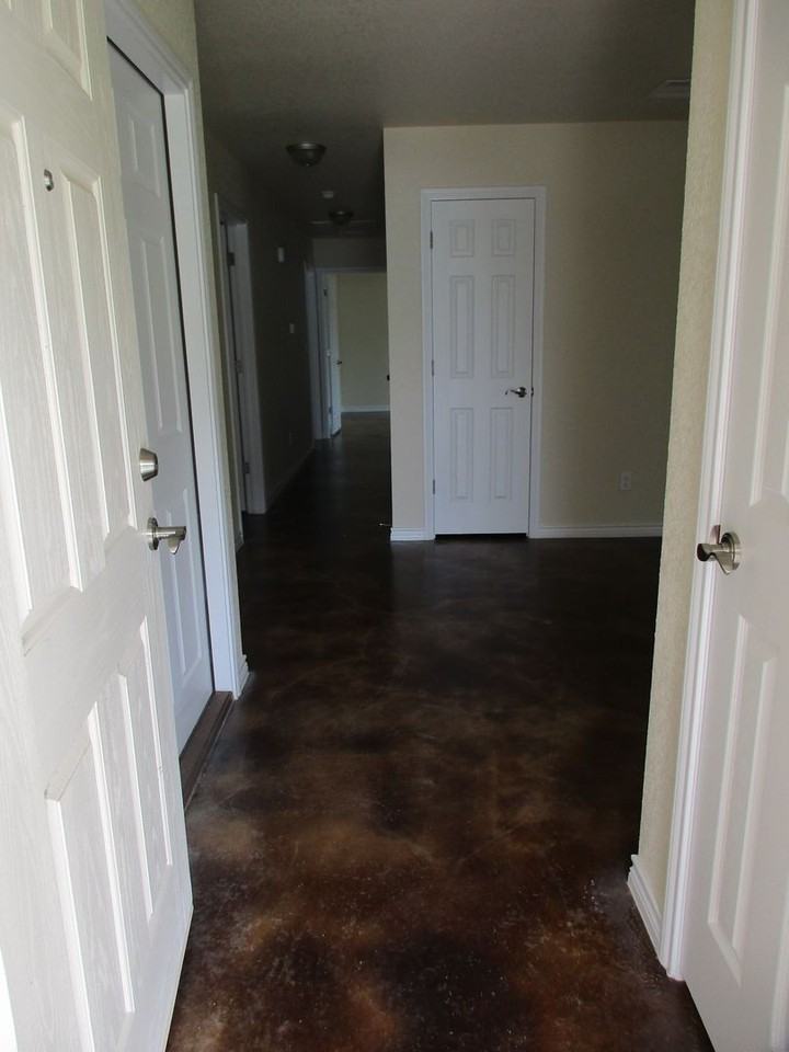 1105 E Avenue F - Photo 3 of 21