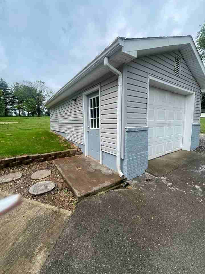 8436 Old Middlebrook Pike - Photo 3 of 9