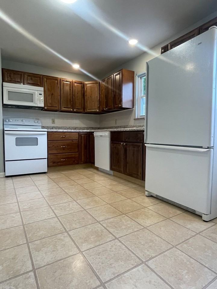 8436 Old Middlebrook Pike - Photo 6 of 9