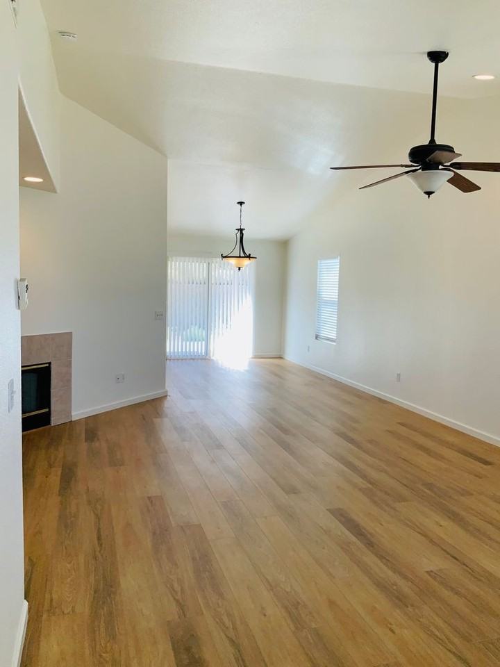 57227 Aranza Ct - Photo 5 of 36