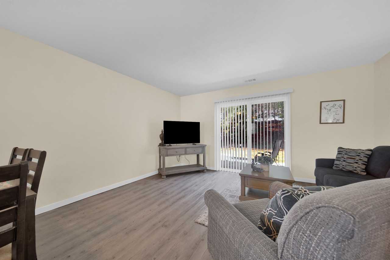 3844 Vale Dr #3844 - Photo 4 of 50