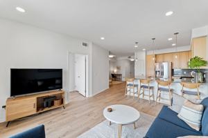 featured image of 436 Poli St #402