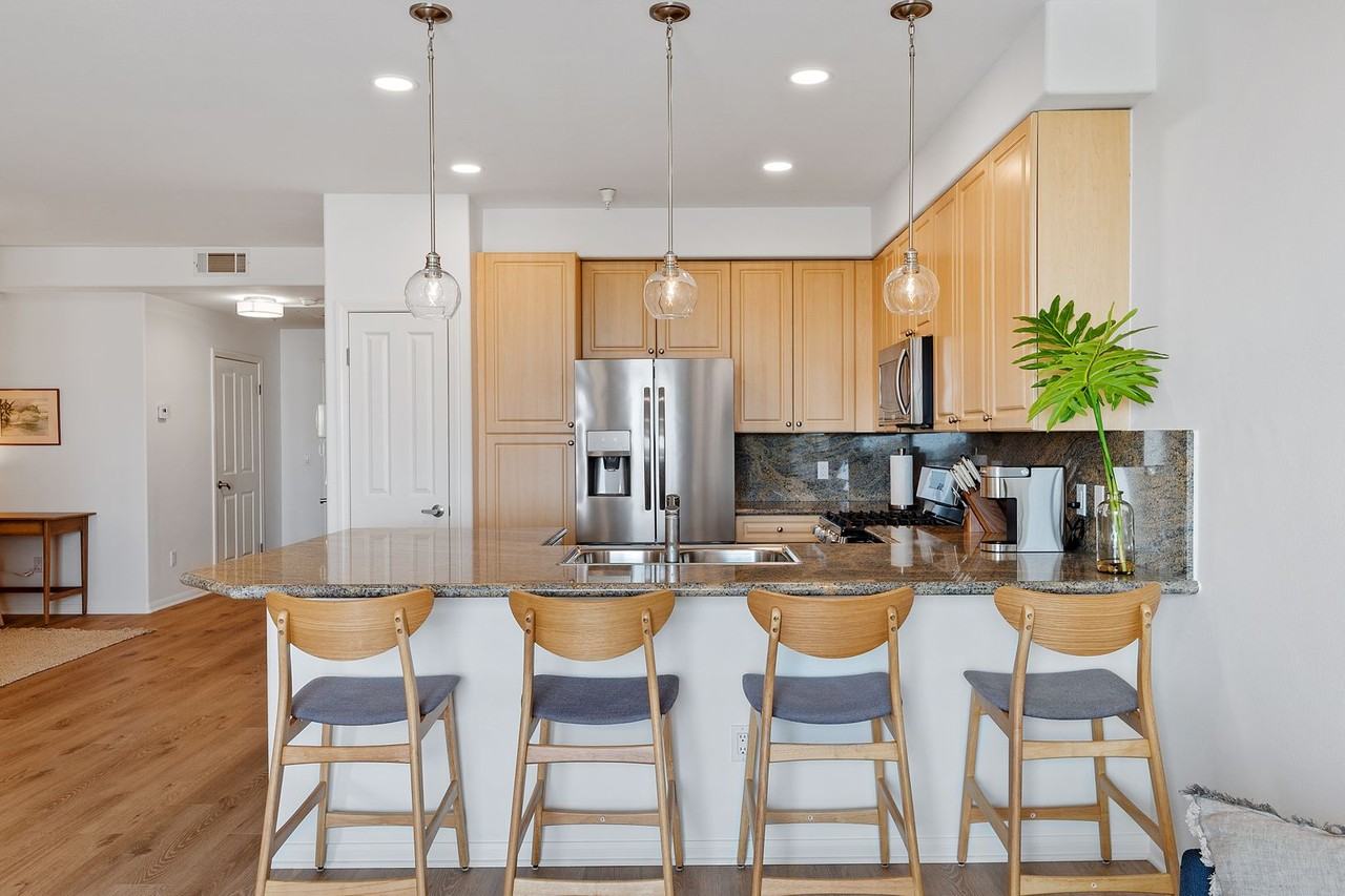 436 Poli St #402 - Photo 7 of 18