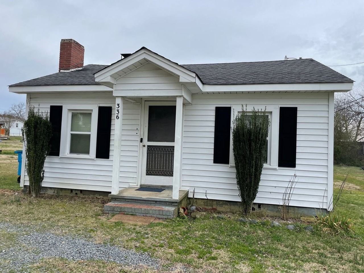 336 Anderson St - Photo 2 of 17