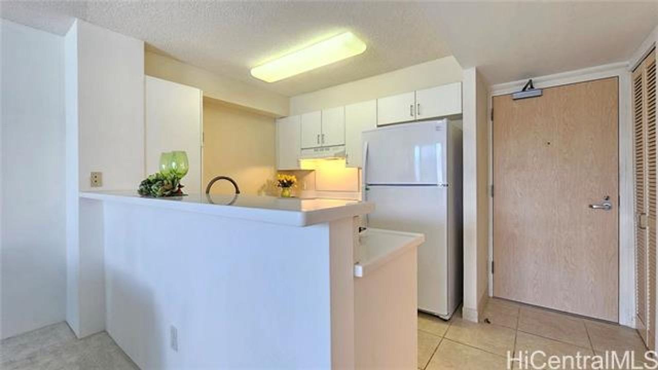 1448 Young St #1106 - Photo 6 of 20