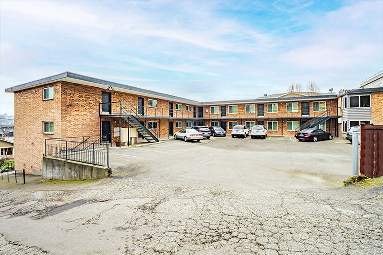 Dolores Manor Apartments - Photo 4 of 24