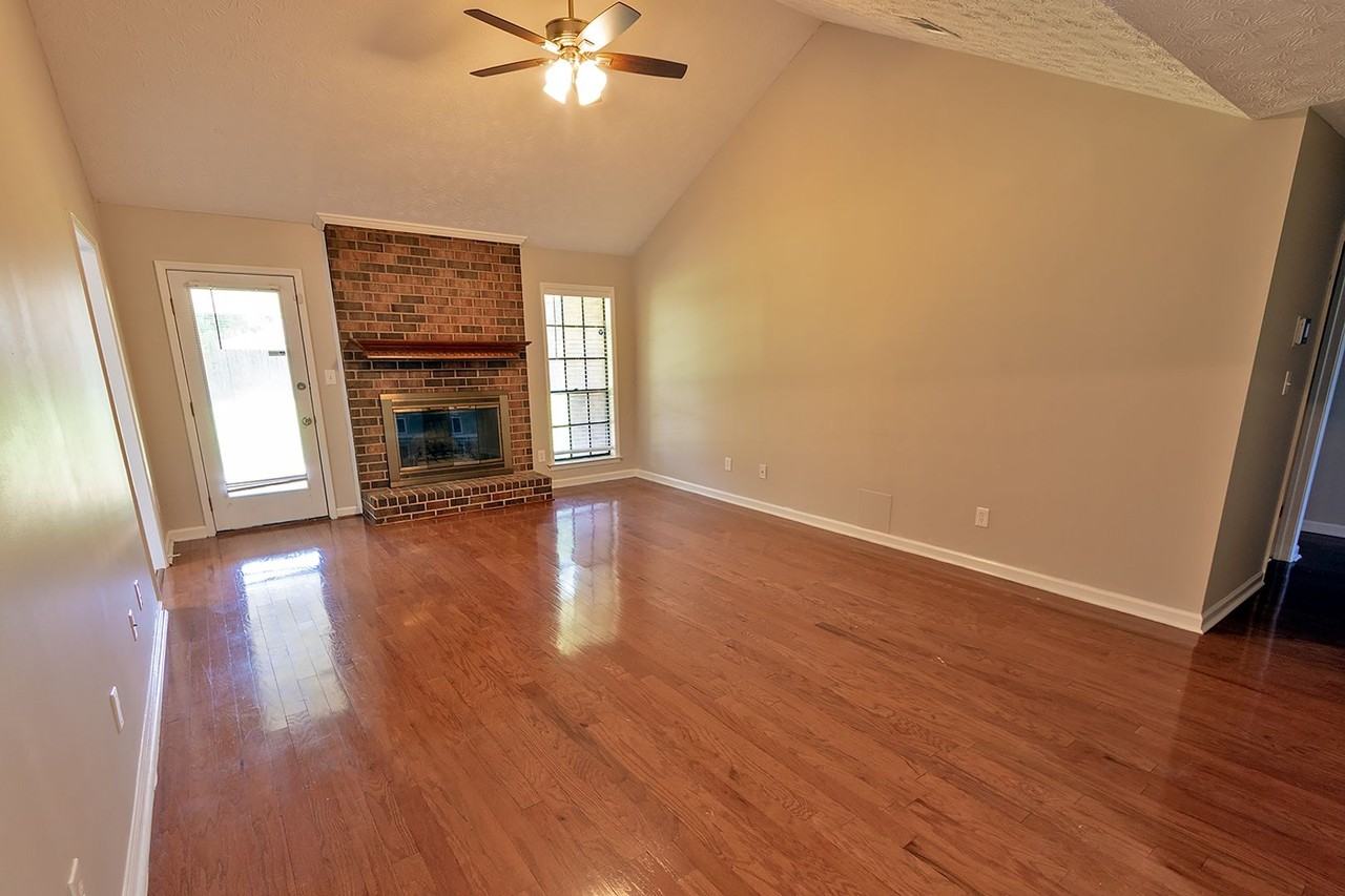 7125 Breckenridge Dr - Photo 4 of 22