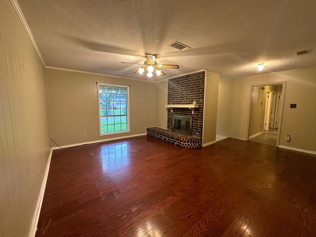 9781 Monticello Dr - Photo 2 of 11