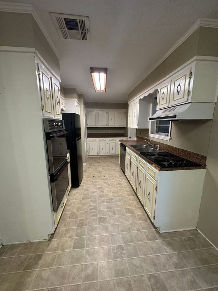 9781 Monticello Dr - Photo 4 of 11