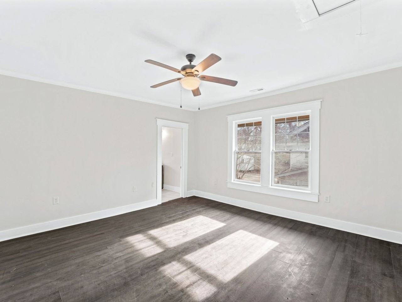 1421 33rd St N - Photo 3 of 17