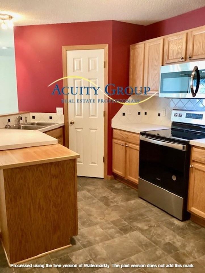 16055 71st St Ne - Photo 2 of 10