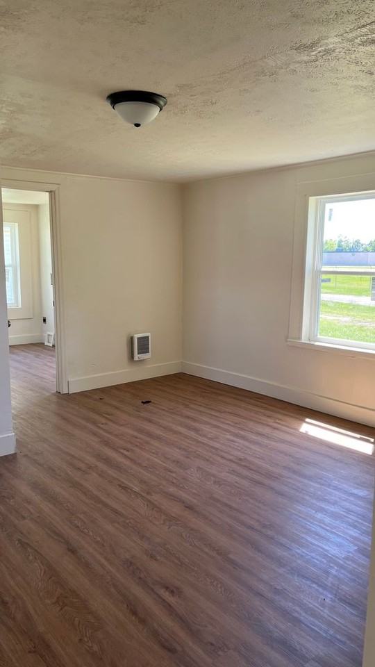 501 Fields St - Photo 3 of 6
