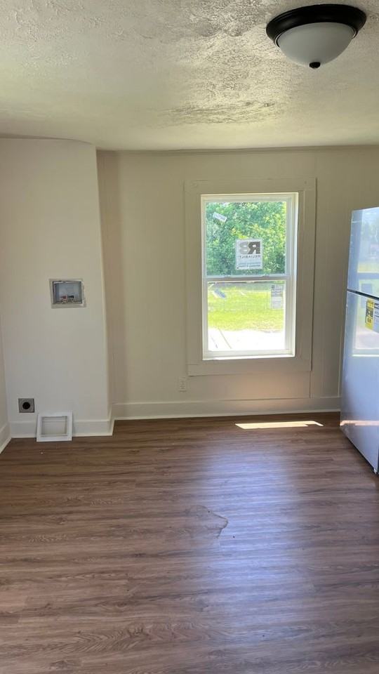501 Fields St - Photo 5 of 6