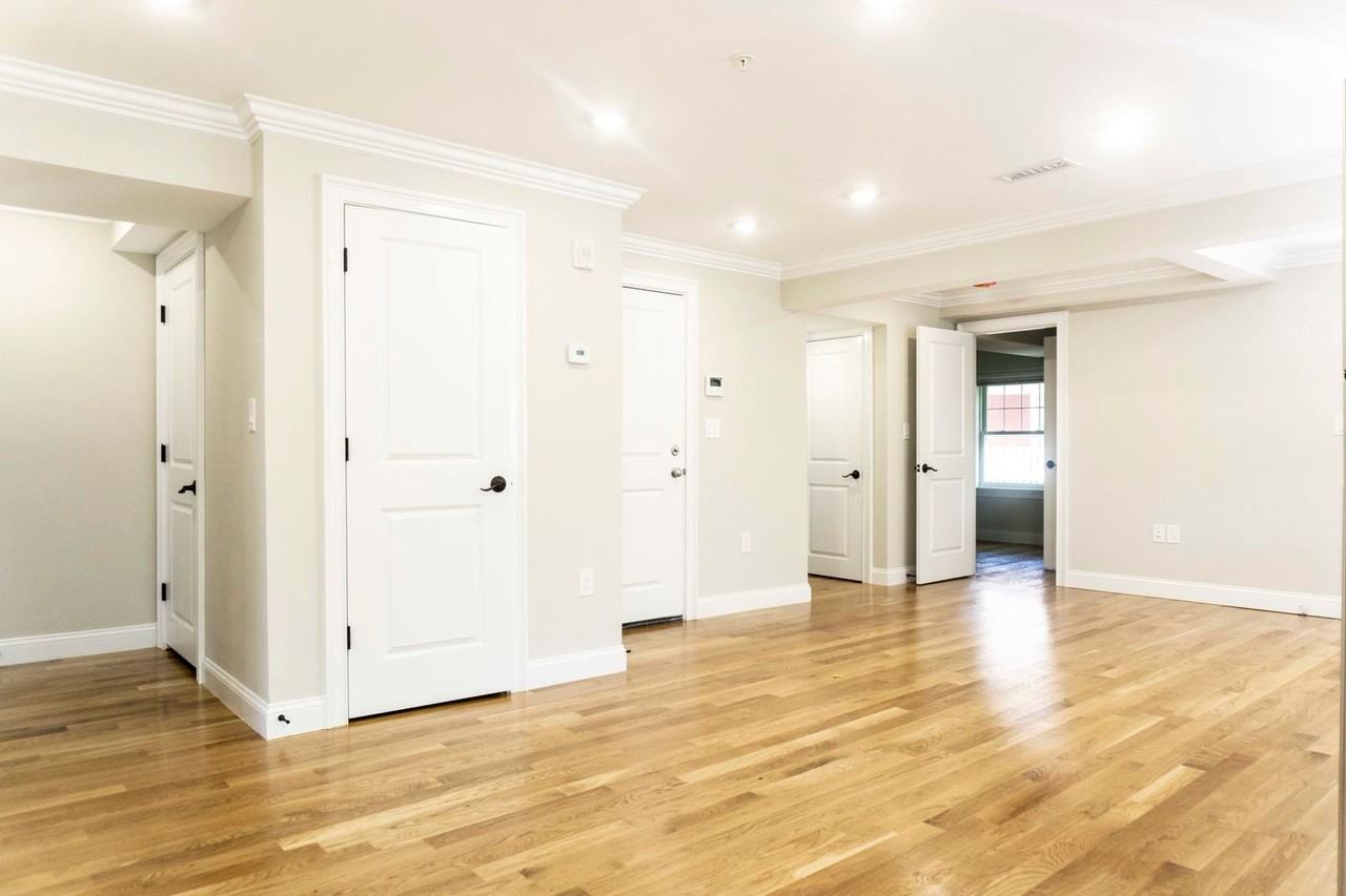 60 Gordon St - Photo 4 of 13