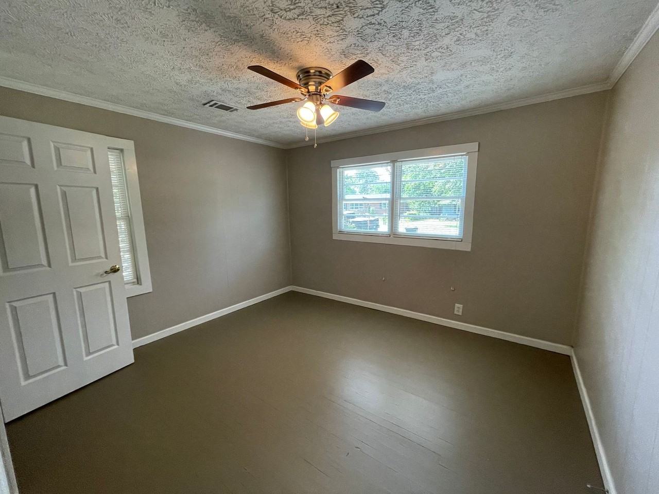 413 W Girard Ave - Photo 7 of 23