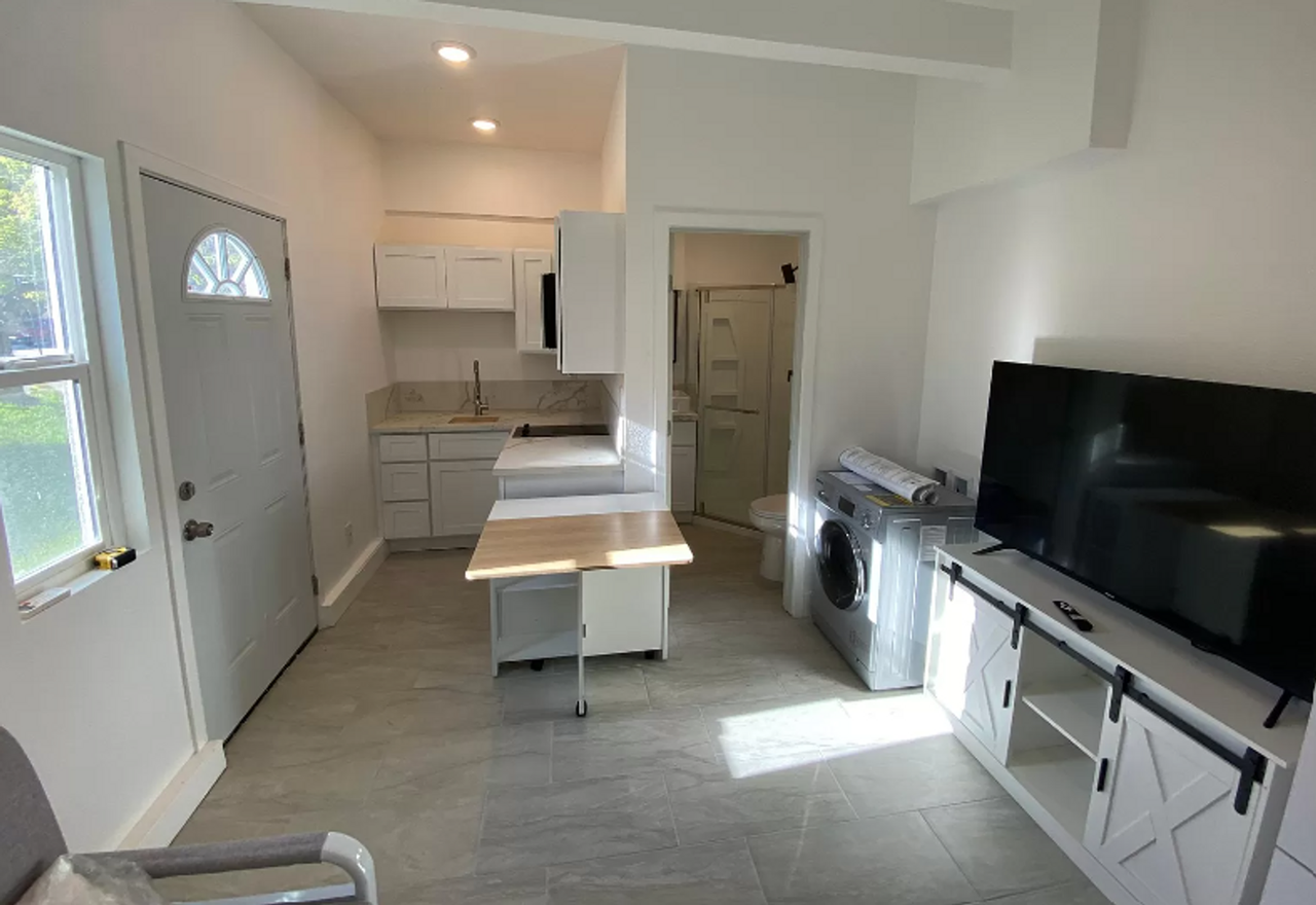 2265 Valencia Ct - Photo 3 of 3