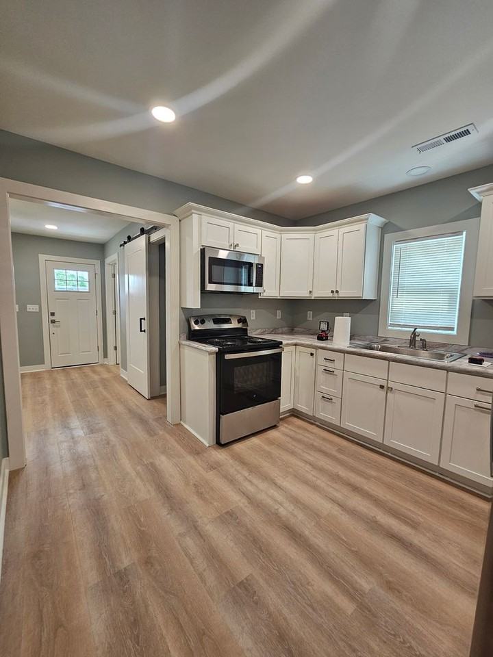 508 Alpha St - Photo 7 of 10