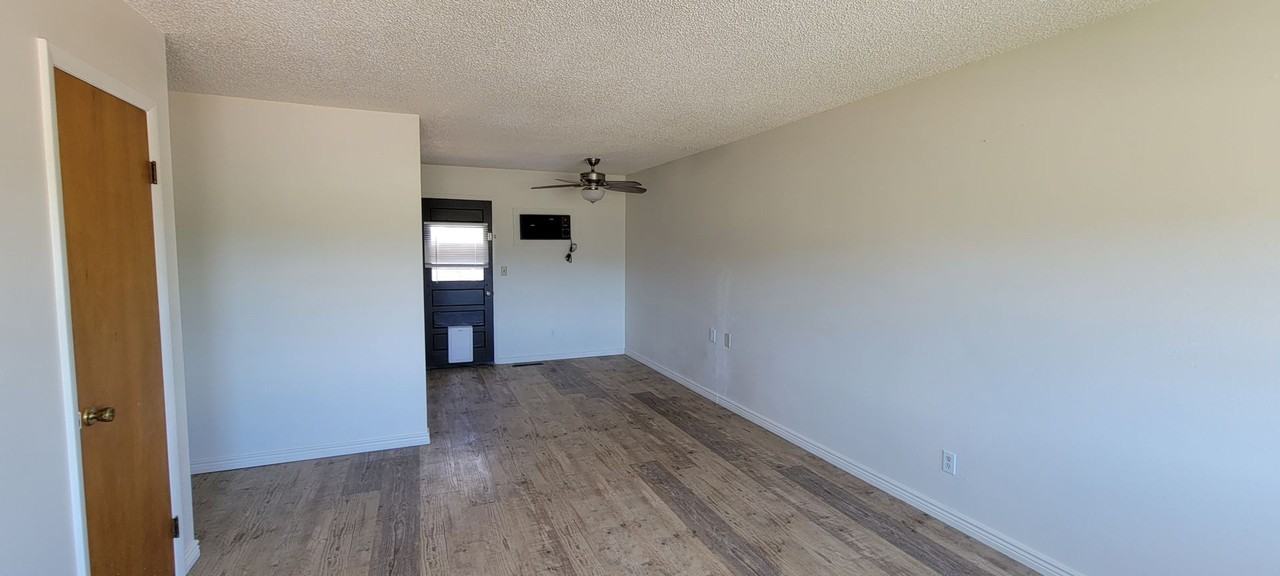 1530 N 15th St. - Photo 2 of 9