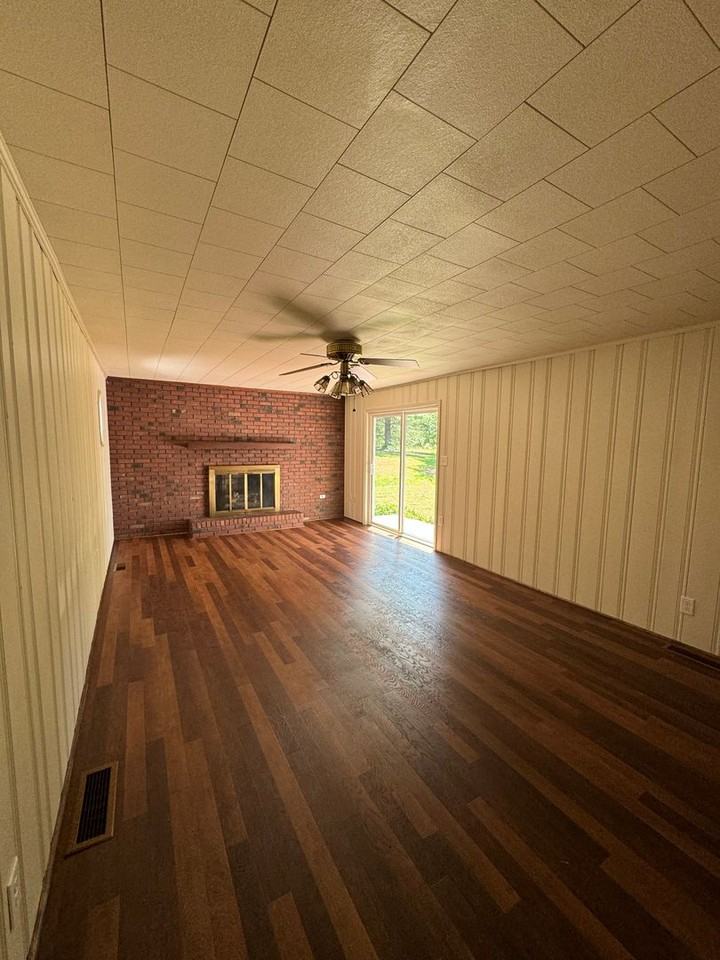 4795 Thompson Bridge Road - Photo 4 of 11