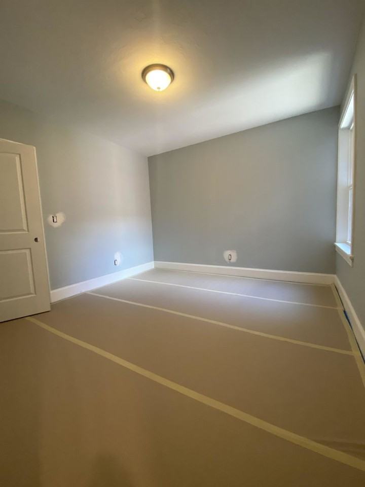 189 Kelton St - Photo 4 of 12
