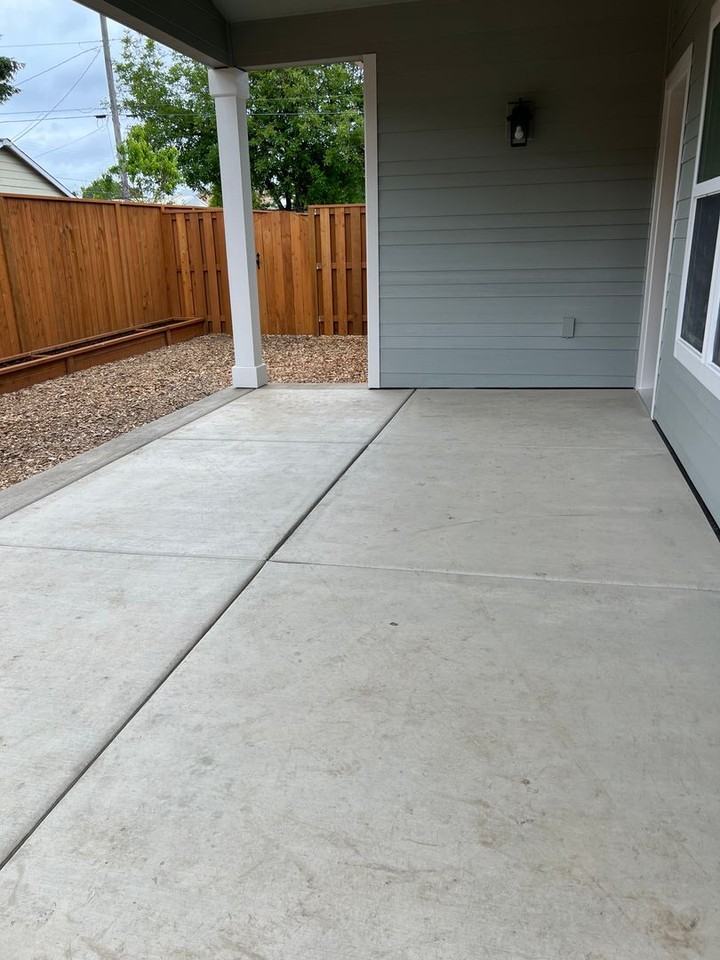 151 N Market St - Photo 6 of 27