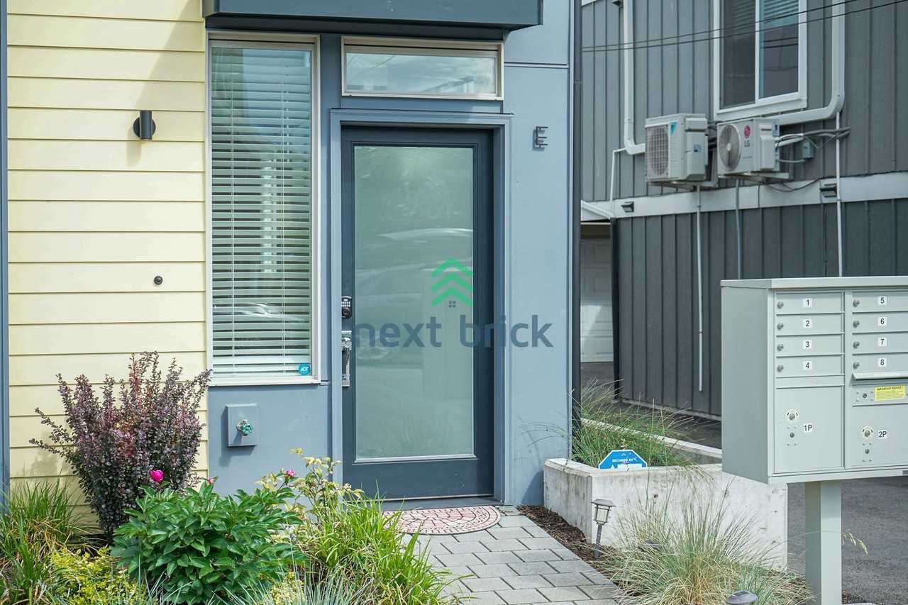 6700 Carleton Ave S - Photo 2 of 13