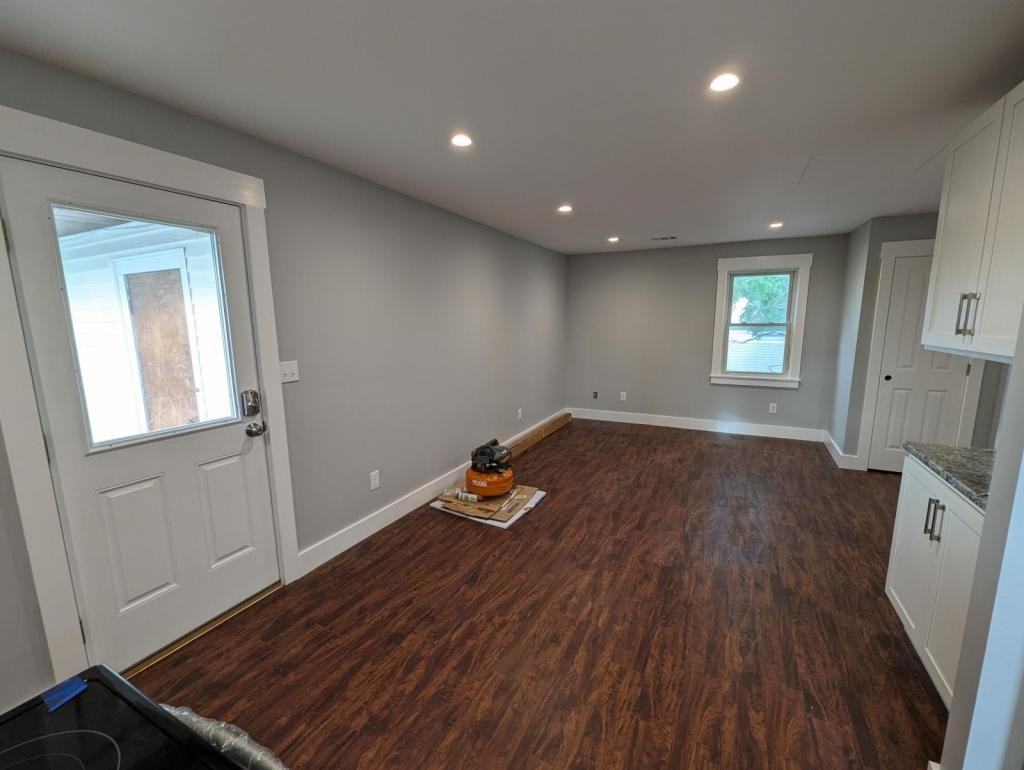 150 Orange St - Photo 3 of 15
