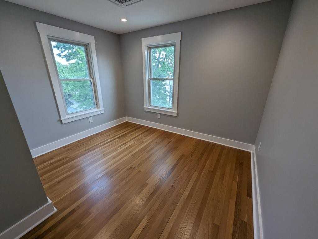 150 Orange St - Photo 7 of 15