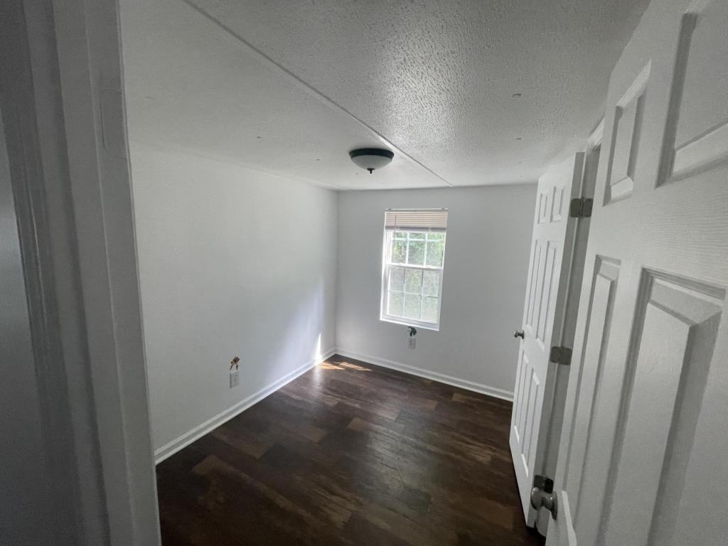 94 Knox Dr - Photo 3 of 19