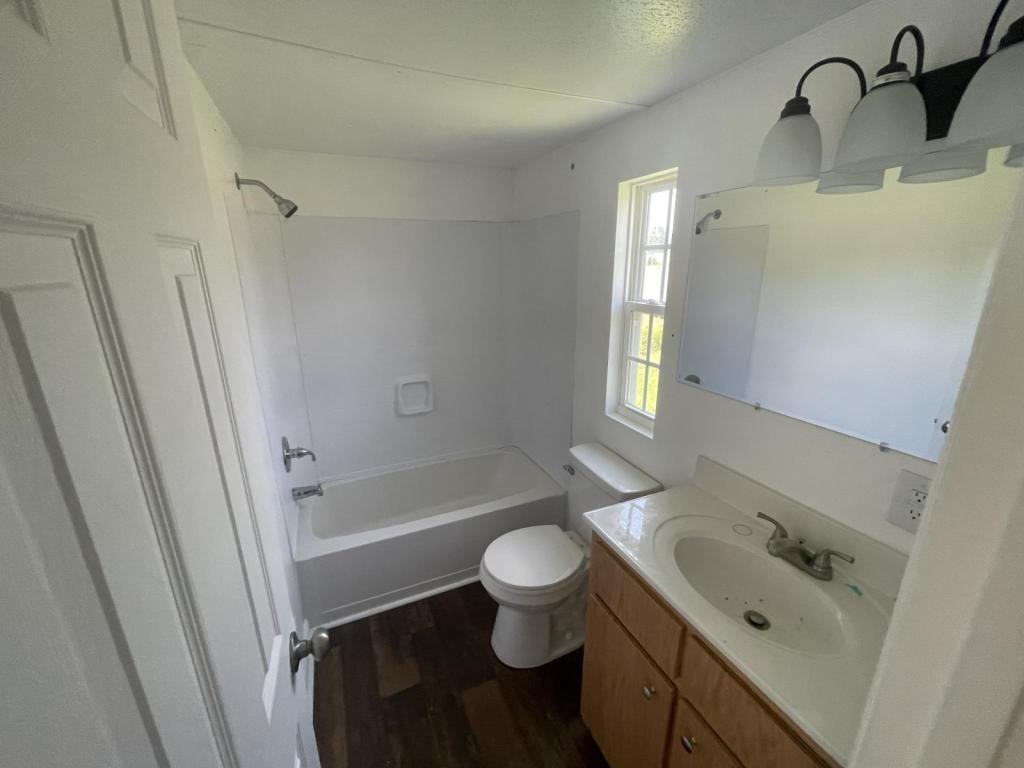 94 Knox Dr - Photo 4 of 19