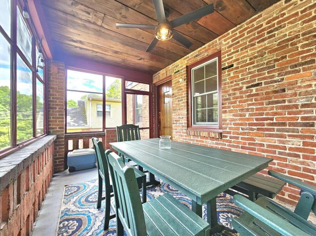 3410 15th St N - Photo 3 of 42